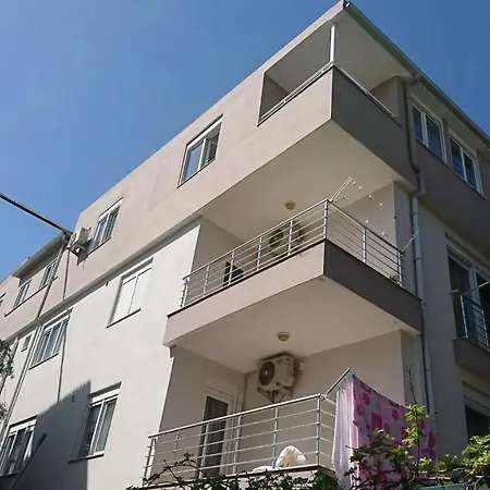 Ada Apart&hotel מלון דירות