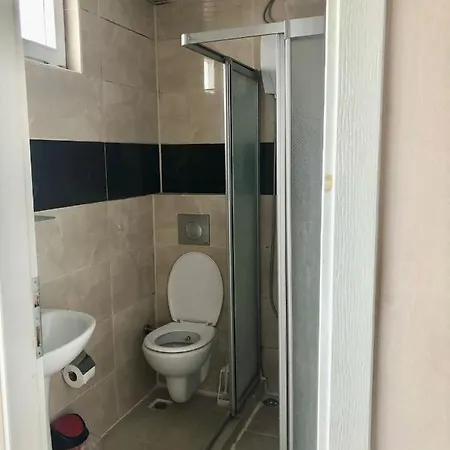 Ξενοδοχείο με διαμερίσματα Ada Apart&hotel